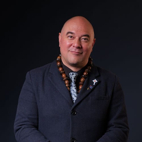 Elliot Ikilei