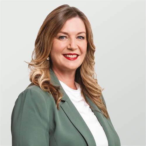 Jo Luxton